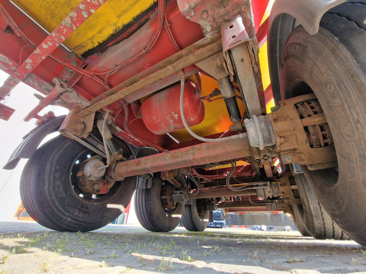 Sơ mi rơ moóc bồn silo Spitzer SK 2766 CAL GGVS / Kippsilo / 66 m3 / ADR ATDR A: hình 16 Sơ mi rơ moóc bồn silo Spitzer SK 2766 CAL GGVS / Kippsilo / 66 m3 / ADR ATDR A: hình 16