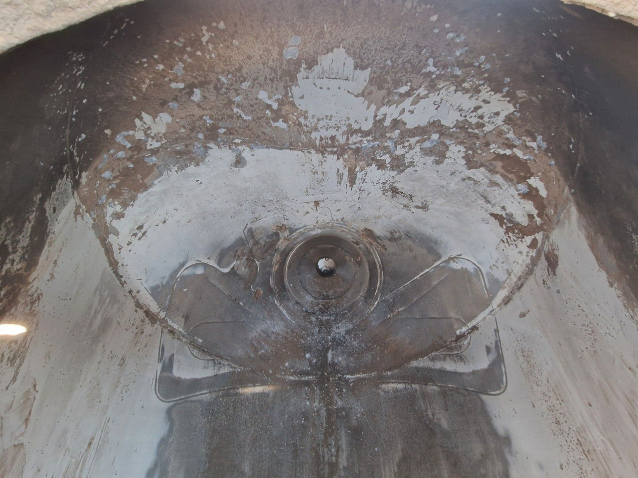 Sơ mi rơ moóc bồn silo Spitzer SK 2766 CAL GGVS / Kippsilo / 66 m3 / ADR ATDR A: hình 21 Sơ mi rơ moóc bồn silo Spitzer SK 2766 CAL GGVS / Kippsilo / 66 m3 / ADR ATDR A: hình 21