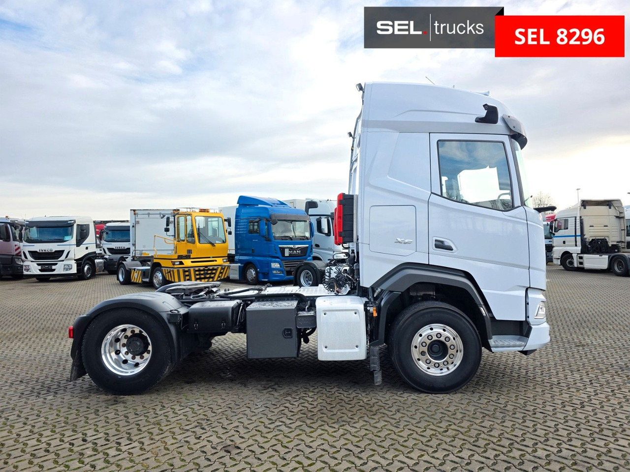 DAF XF 450 FT / PTO / Kipphydraulik / ADR / 6E - Xe đầu kéo: hình 4 DAF XF 450 FT / PTO / Kipphydraulik / ADR / 6E - Xe đầu kéo: hình 4