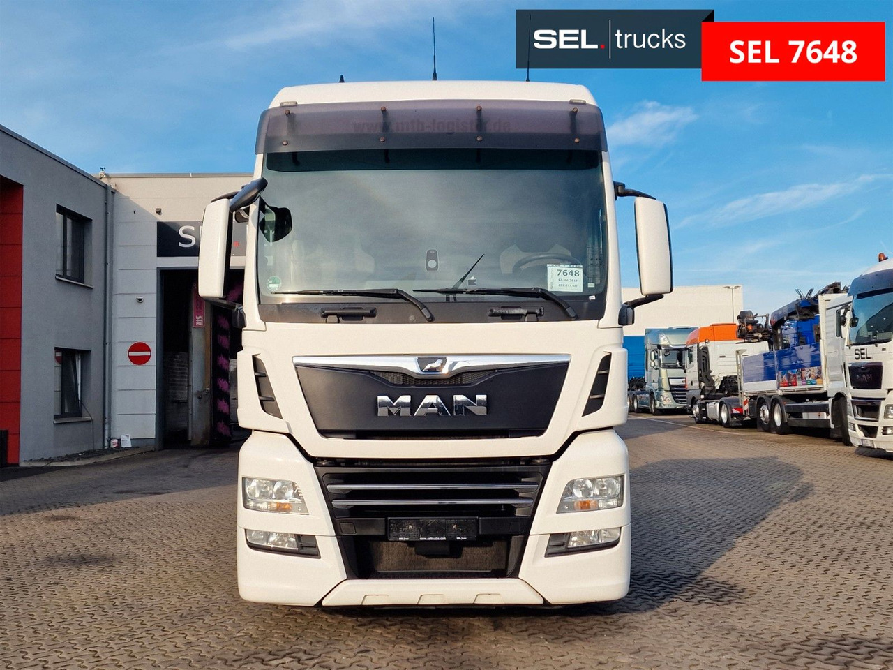 MAN TGX 18.460 4X2 LLS-U/Retarder/2 Tanks/Standklima - Xe đầu kéo: hình 2 MAN TGX 18.460 4X2 LLS-U/Retarder/2 Tanks/Standklima - Xe đầu kéo: hình 2