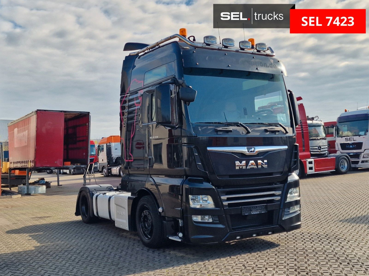 MAN TGX 18.500 4X2 LLS-U /Retarder/Xenon/Ledersitze - Xe đầu kéo: hình 4 MAN TGX 18.500 4X2 LLS-U /Retarder/Xenon/Ledersitze - Xe đầu kéo: hình 4