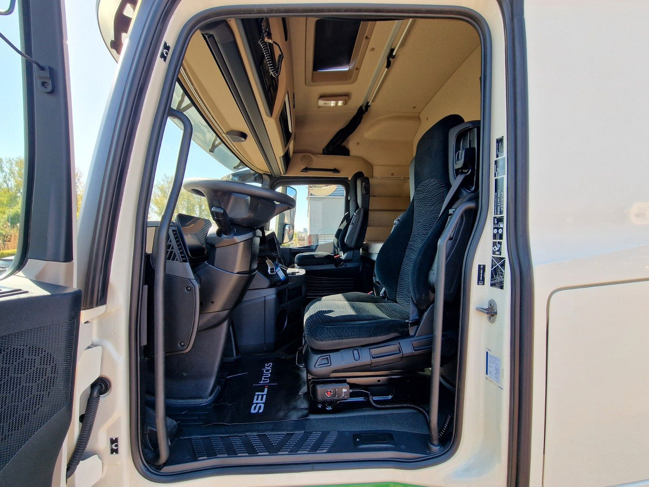 Xe đầu kéo Mercedes-Benz Actros 1846 / Retarder / Kompressor / 6D: hình 17