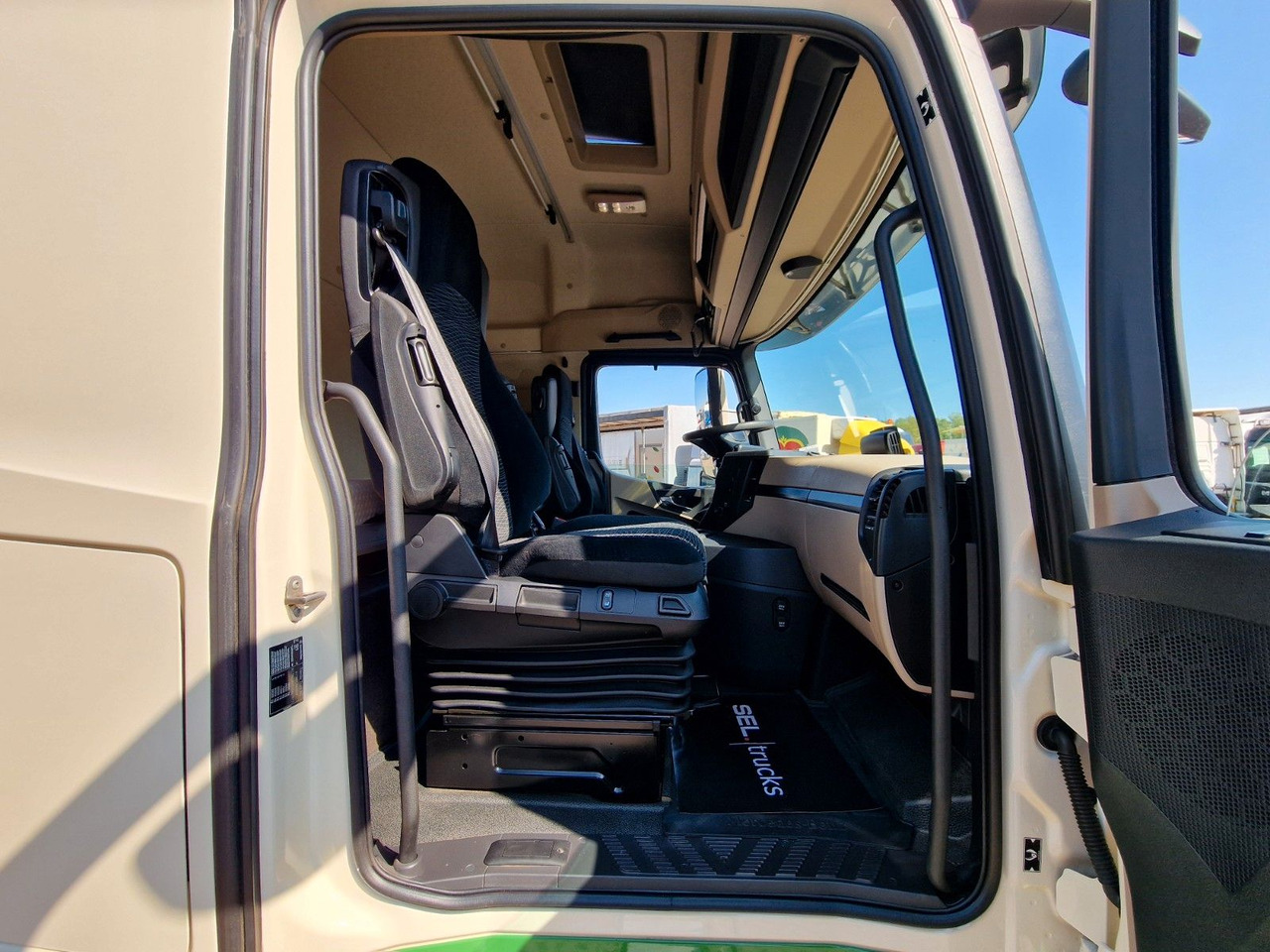 Xe đầu kéo Mercedes-Benz Actros 1846 / Retarder / Kompressor / 6D: hình 19