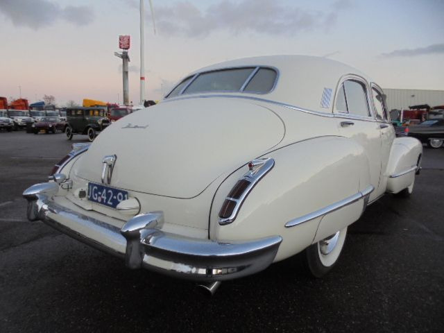 Cadillac Fleetwood sedan - Sedan: hình 4 Cadillac Fleetwood sedan - Sedan: hình 4