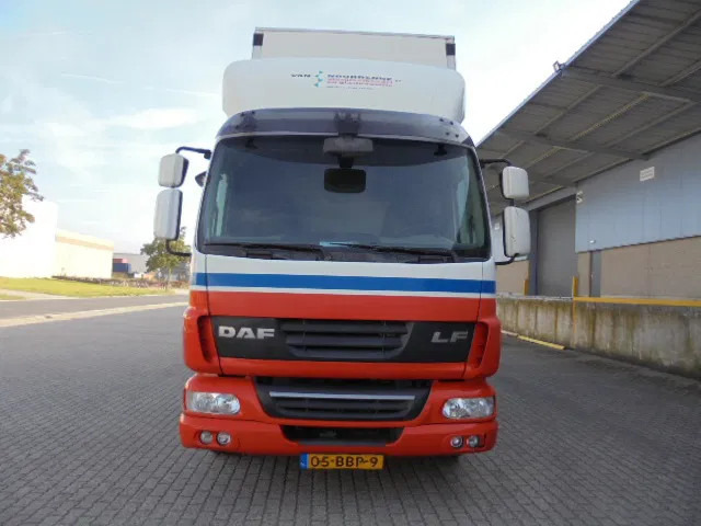 DAF LF 45 - Xe tải thùng mui bạt: hình 2 DAF LF 45 - Xe tải thùng mui bạt: hình 2