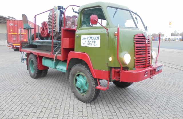 Diversen F.N. 4RM/62C 4X4 - Xe tải thùng lửng/ Phẳng: hình 3 Diversen F.N. 4RM/62C 4X4 - Xe tải thùng lửng/ Phẳng: hình 3