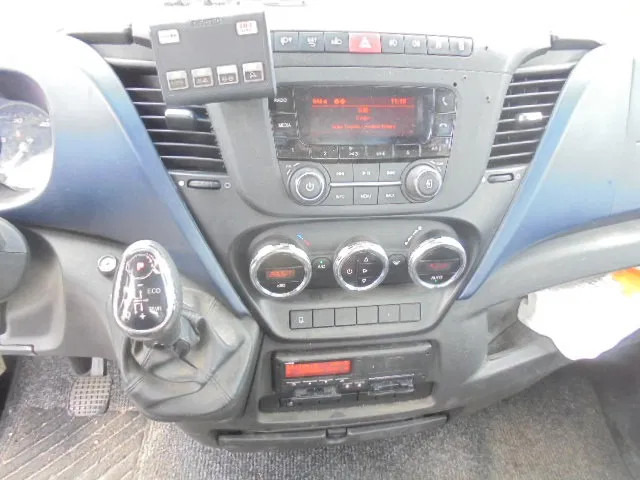 Xe tải thùng lửng/ Phẳng Iveco Daily 70 C18 + NL KENTEKEN APK TOT 19-07-2026: hình 8