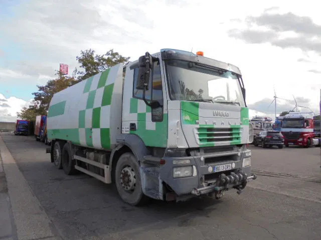 Iveco Stralis 270 - Xe bồn: hình 3 Iveco Stralis 270 - Xe bồn: hình 3