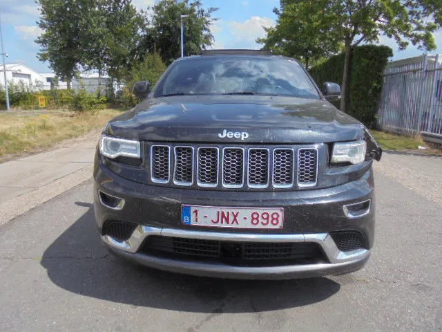 Jeep Grand Cherokee 4X4 SUMMIT EDITION 3.0 LTR V6 - SUV: hình 2 Jeep Grand Cherokee 4X4 SUMMIT EDITION 3.0 LTR V6 - SUV: hình 2