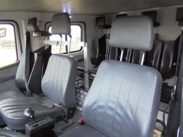 Xe tải cứu hỏa Mercedes-Benz 1124 F: hình 11