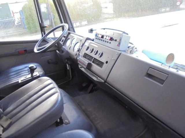 Xe tải cứu hỏa Mercedes-Benz 1124 F: hình 14