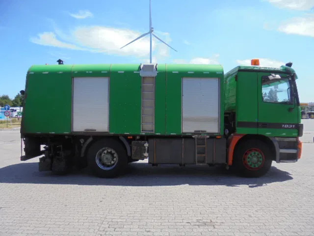Mercedes-Benz Actros 1831 1831 Bitumensprayer - Xe bồn: hình 4 Mercedes-Benz Actros 1831 1831 Bitumensprayer - Xe bồn: hình 4