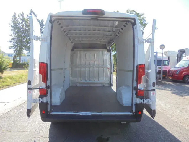 Opel Movano L3H2 2.2L BLUE HDI 140 - Xe van chở hàng: hình 5 Opel Movano L3H2 2.2L BLUE HDI 140 - Xe van chở hàng: hình 5