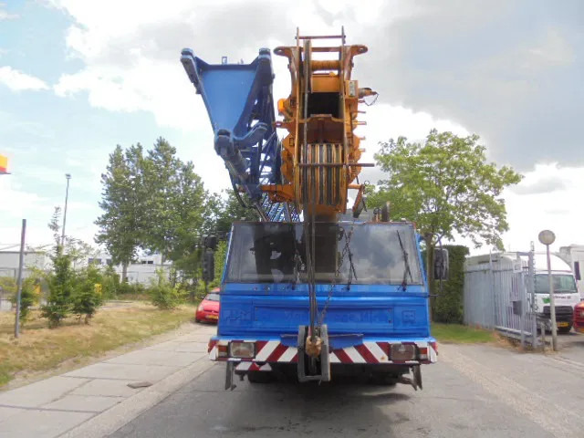 PPM ATT 350 4X4X4 - Cần cẩu mọi địa hình: hình 2 PPM ATT 350 4X4X4 - Cần cẩu mọi địa hình: hình 2