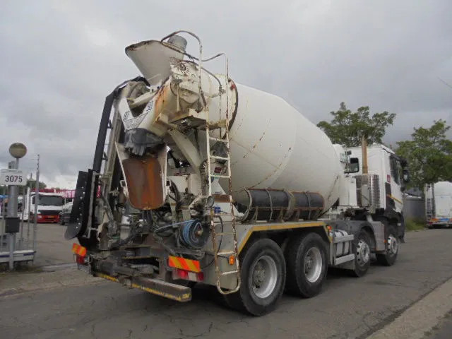 Renault C430 8X4 - Xe trộn bê tông: hình 2 Renault C430 8X4 - Xe trộn bê tông: hình 2