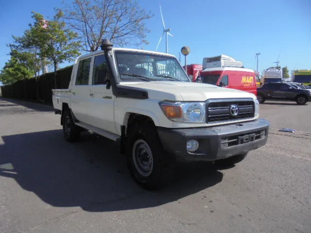 Toyota Land Cruiser HJ79L 4X4 CREWCAB PICKUP EXPORT OUTSIDE EU ONLY - Xe bán tải: hình 3 Toyota Land Cruiser HJ79L 4X4 CREWCAB PICKUP EXPORT OUTSIDE EU ONLY - Xe bán tải: hình 3