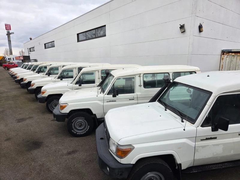 Toyota Land Cruiser HZJ76 + HZJ78L + PICKUP 4WD EXPORT OUT EU ONLY - Xe bán tải: hình 3 Toyota Land Cruiser HZJ76 + HZJ78L + PICKUP 4WD EXPORT OUT EU ONLY - Xe bán tải: hình 3