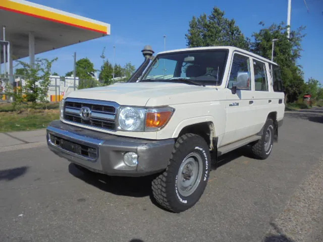 Toyota Land Cruiser HZJ76L 4X4 EXPORT OUTSIDE EU ONLY - Xe hơi: hình 1 Toyota Land Cruiser HZJ76L 4X4 EXPORT OUTSIDE EU ONLY - Xe hơi: hình 1