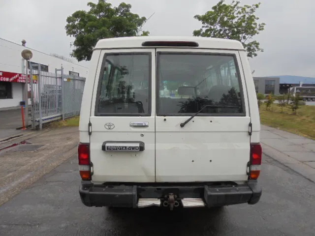 Toyota Land Cruiser HZJ78L 4X4 EXPORT OUTSIDE EU ONLY - Xe hơi: hình 5 Toyota Land Cruiser HZJ78L 4X4 EXPORT OUTSIDE EU ONLY - Xe hơi: hình 5