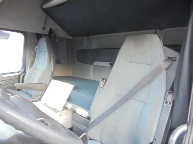 Xe tải thùng mui bạt Volvo FH 420 6X2 NL TRUCK: hình 10