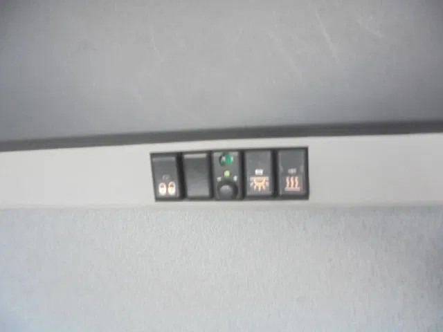 Xe tải thùng mui bạt Volvo FH 420 6X2 NL TRUCK: hình 16