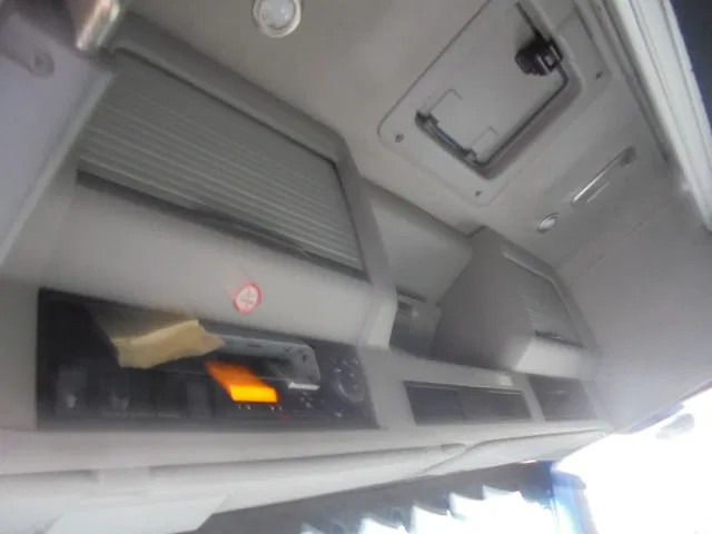 Xe tải thùng mui bạt Volvo FH 420 6X2 NL TRUCK: hình 12