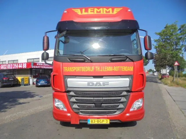 DAF CF 440 - Xe đầu kéo: hình 2 DAF CF 440 - Xe đầu kéo: hình 2