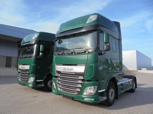 DAF XF 106.460 SUPER SPACE CAB - Xe đầu kéo: hình 1 DAF XF 106.460 SUPER SPACE CAB - Xe đầu kéo: hình 1