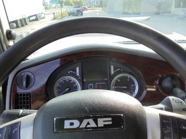 Xe đầu kéo DAF XF 106.460 SUPER SPACE CAB: hình 10