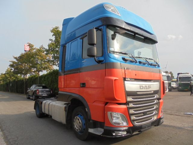 DAF XF 440 MEGA - Xe đầu kéo: hình 3 DAF XF 440 MEGA - Xe đầu kéo: hình 3