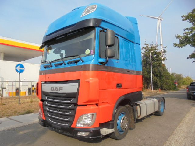 DAF XF 440 MEGA - Xe đầu kéo: hình 1 DAF XF 440 MEGA - Xe đầu kéo: hình 1