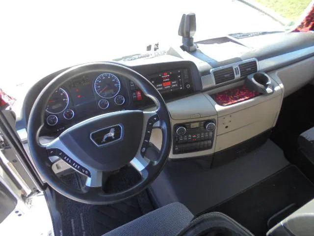 Xe đầu kéo MAN TGS 18.320: hình 11 Xe đầu kéo MAN TGS 18.320: hình 11