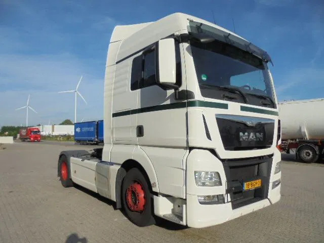 MAN TGX 18.400 - Xe đầu kéo: hình 3 MAN TGX 18.400 - Xe đầu kéo: hình 3