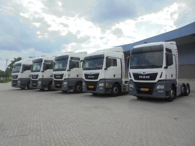 Xe đầu kéo MAN TGX 26-420 XL 6x2 NEW EXPORT PRICES: hình 7