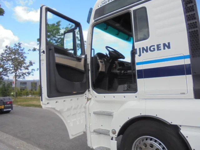 Xe đầu kéo MAN TGX 26.500 XXL TUV APK 02-26 NL TRUCK 16X IN STOCK: hình 7