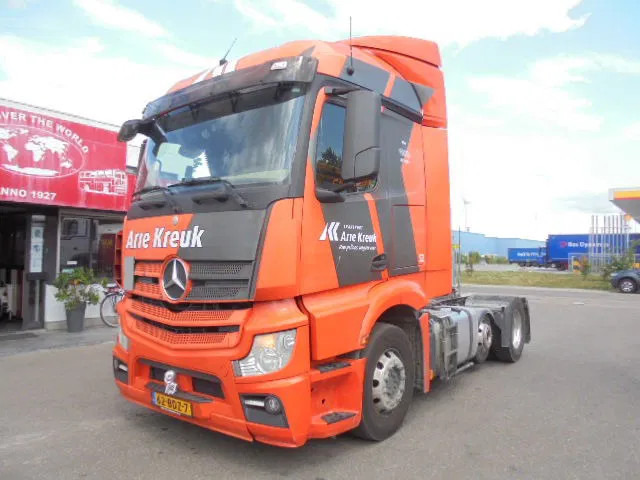 Mercedes-Benz Actros 2343 6X2 VOORLOOPAS - Xe đầu kéo: hình 1 Mercedes-Benz Actros 2343 6X2 VOORLOOPAS - Xe đầu kéo: hình 1