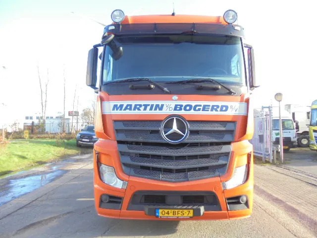 Mercedes-Benz Actros 2645 EUR6 6X2 - Xe đầu kéo: hình 2 Mercedes-Benz Actros 2645 EUR6 6X2 - Xe đầu kéo: hình 2