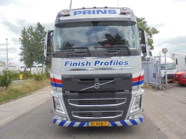Volvo FH 420 6X2 NL TRUCK - Xe đầu kéo: hình 2 Volvo FH 420 6X2 NL TRUCK - Xe đầu kéo: hình 2