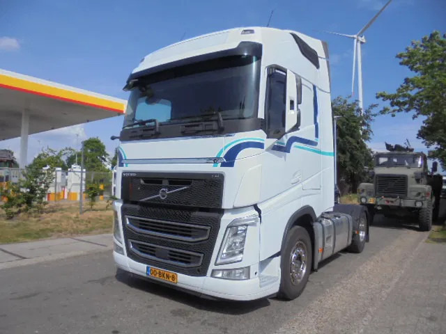 Volvo FH 420 NL TRUCK - Xe đầu kéo: hình 1 Volvo FH 420 NL TRUCK - Xe đầu kéo: hình 1