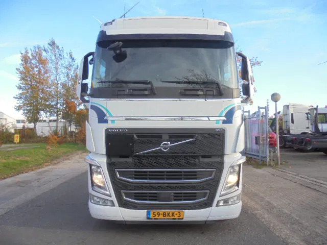 Volvo FH 460 6X2 NL TRUCK APK 02/26 - Xe đầu kéo: hình 2 Volvo FH 460 6X2 NL TRUCK APK 02/26 - Xe đầu kéo: hình 2