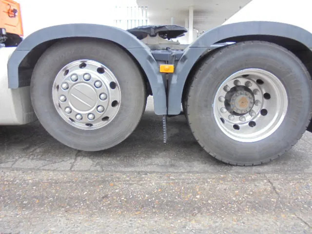 Xe đầu kéo Volvo FM 410 6X2 ADR + HYDRAULICS: hình 8