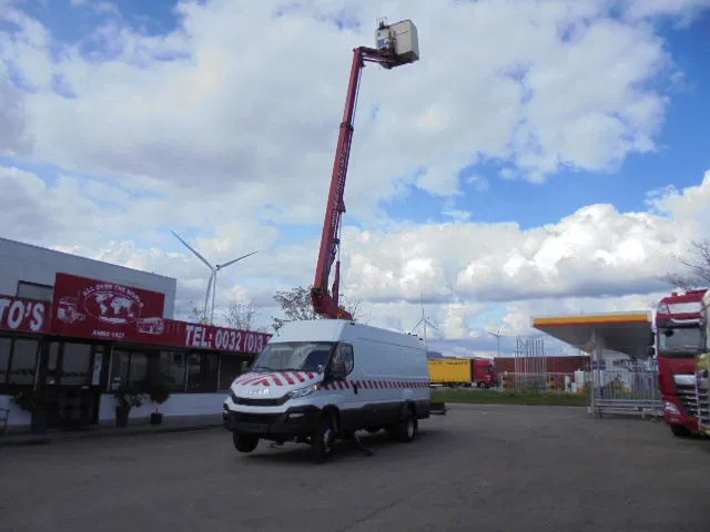 Iveco Daily 70 70C17 - Xe tải, Xe cẩu tự hành: hình 1 Iveco Daily 70 70C17 - Xe tải, Xe cẩu tự hành: hình 1