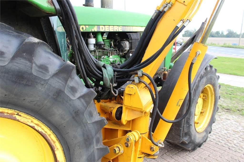 John Deere 4055 - Máy cày: hình 5 John Deere 4055 - Máy cày: hình 5
