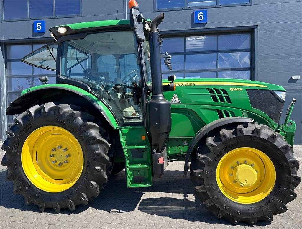 John Deere 6145R - Máy cày: hình 2 John Deere 6145R - Máy cày: hình 2