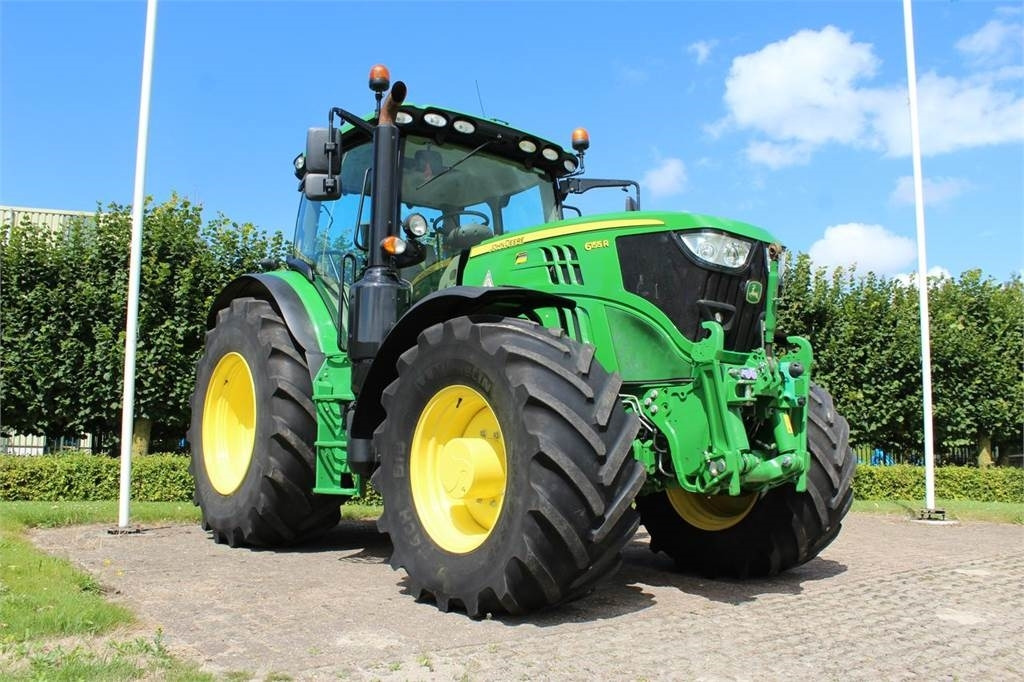 John Deere 6155R - Máy cày: hình 2 John Deere 6155R - Máy cày: hình 2