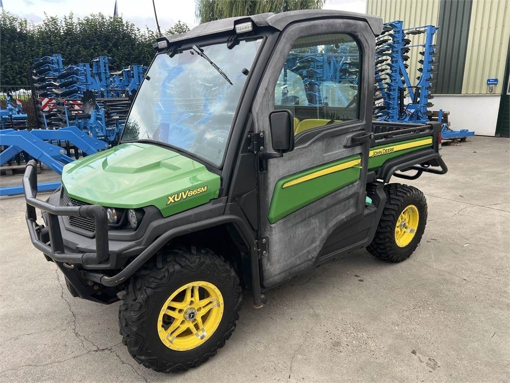 John Deere Gator XUV865M 4x4 - ATV/ Xe 4 bánh: hình 2 John Deere Gator XUV865M 4x4 - ATV/ Xe 4 bánh: hình 2