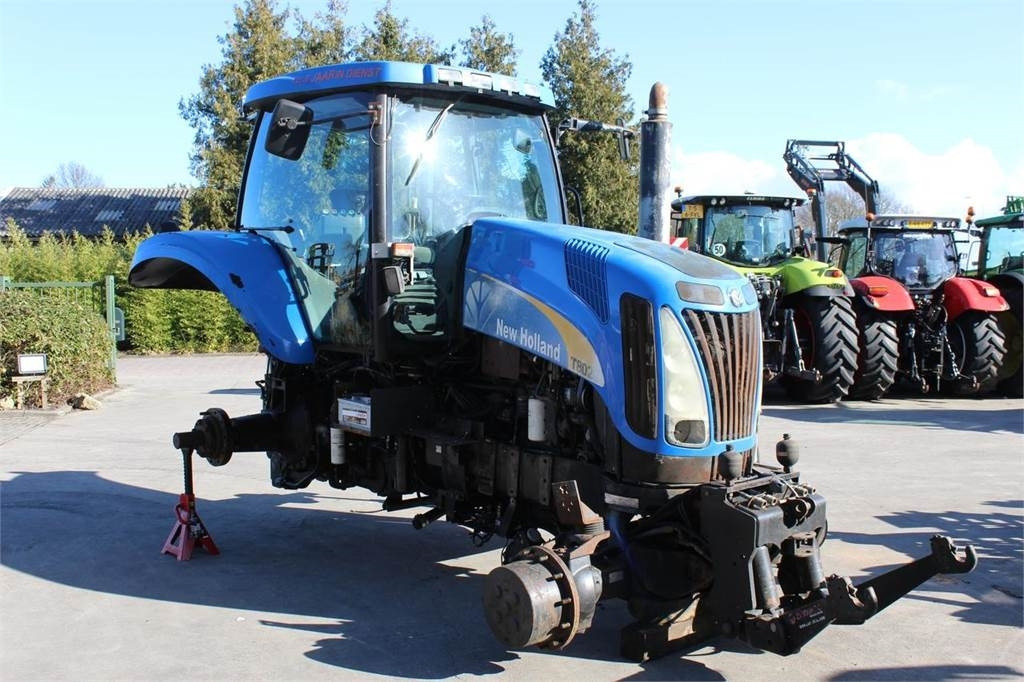 New Holland T8020 - Máy cày: hình 2 New Holland T8020 - Máy cày: hình 2
