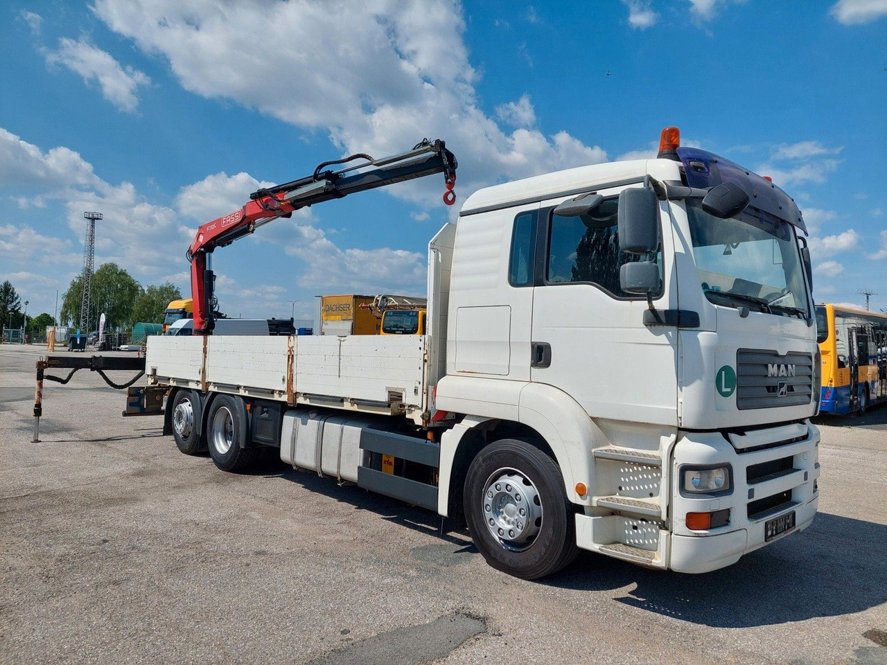 MAN GA 26.320 6X2-2 BL + Kran Fassi F110AC22 - Xe tải thùng lửng/ Phẳng, Xe cẩu tự hành: hình 2 MAN GA 26.320 6X2-2 BL + Kran Fassi F110AC22 - Xe tải thùng lửng/ Phẳng, Xe cẩu tự hành: hình 2