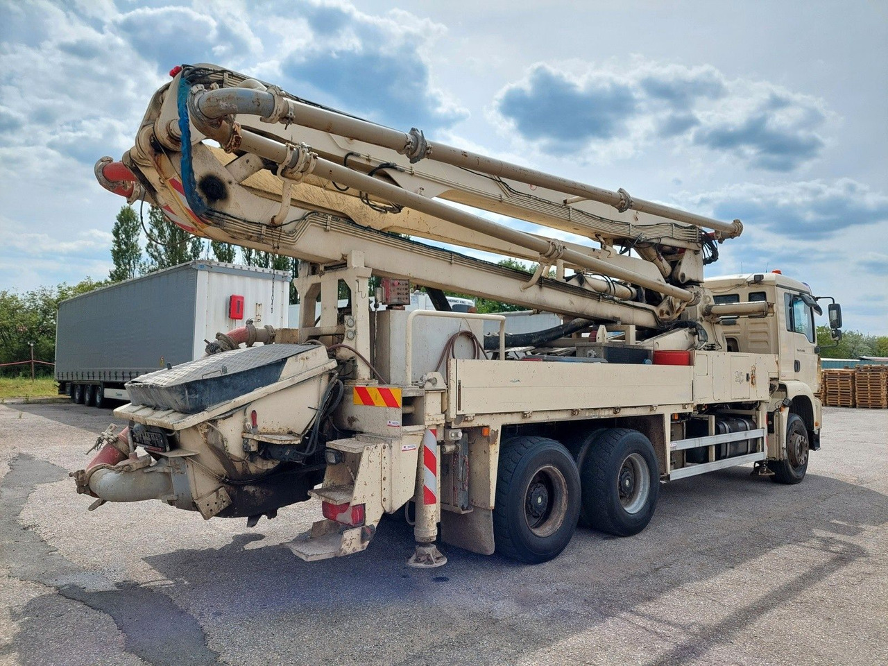 MAN TGA 33.400 6x4 BB JMBH 33 - Xe bơm bê tông: hình 4 MAN TGA 33.400 6x4 BB JMBH 33 - Xe bơm bê tông: hình 4