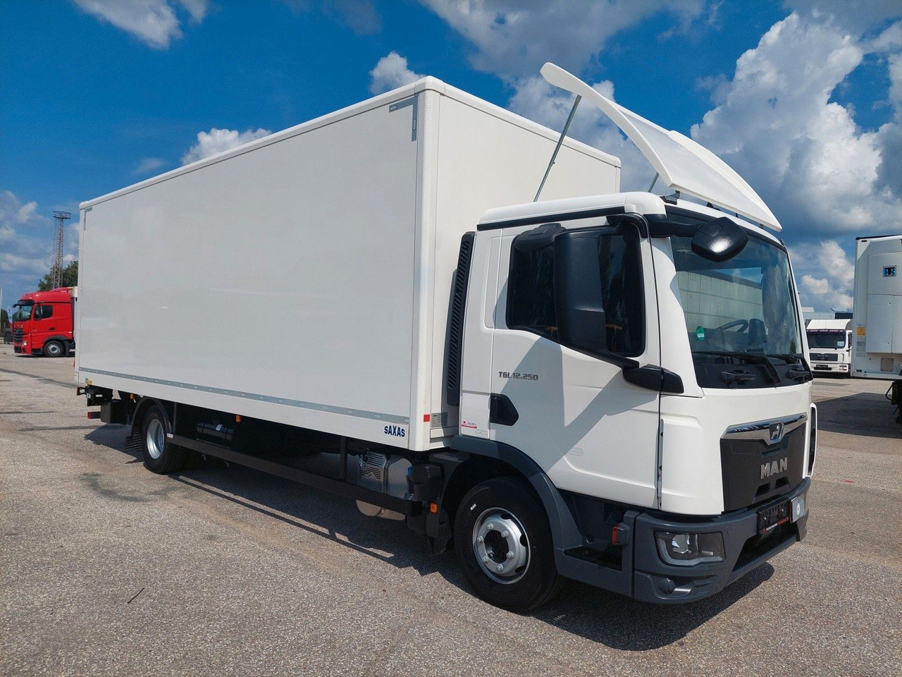 MAN TGL 12.250 BL CH 4x2 LBW 17 Palleten - Xe tải hộp: hình 2 MAN TGL 12.250 BL CH 4x2 LBW 17 Palleten - Xe tải hộp: hình 2